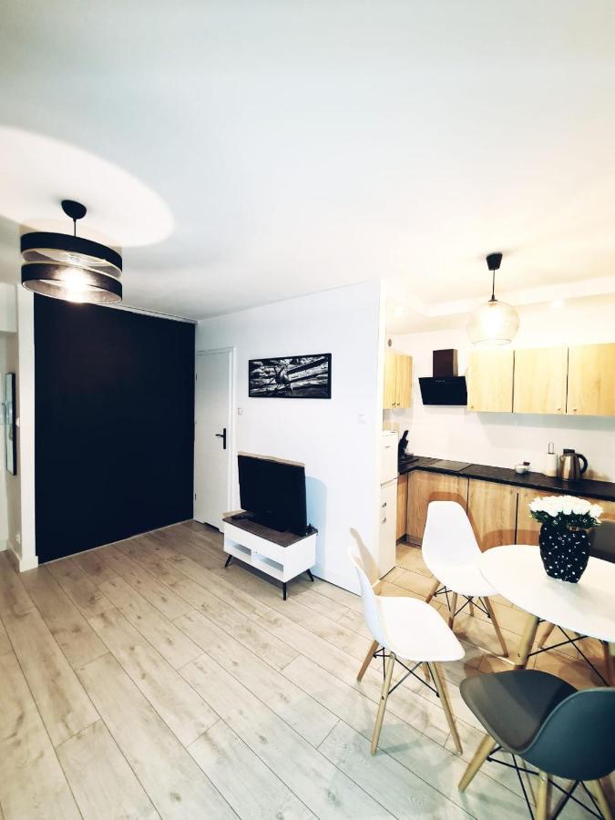 דירות Apartament Parkowy מארנגובו מראה חיצוני תמונה